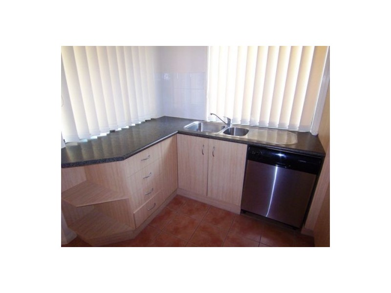 1/101 Eugaree St, Southport QLD 4215