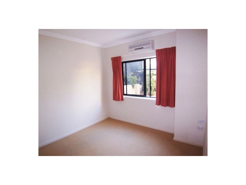 2/19 Beale Street, Southport QLD 4215