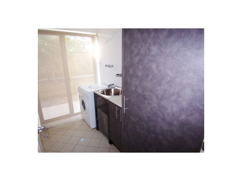 2/19 Beale Street, Southport QLD 4215