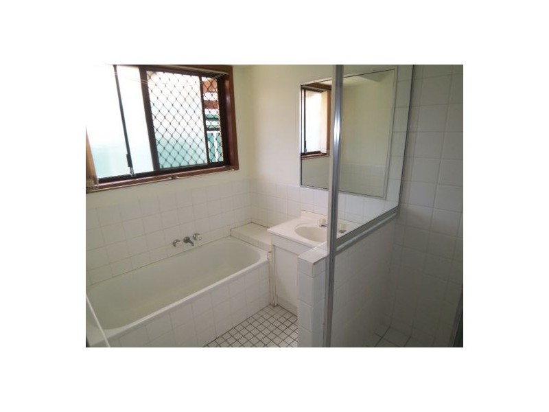 1/55 Morinda Way, Labrador QLD 4215