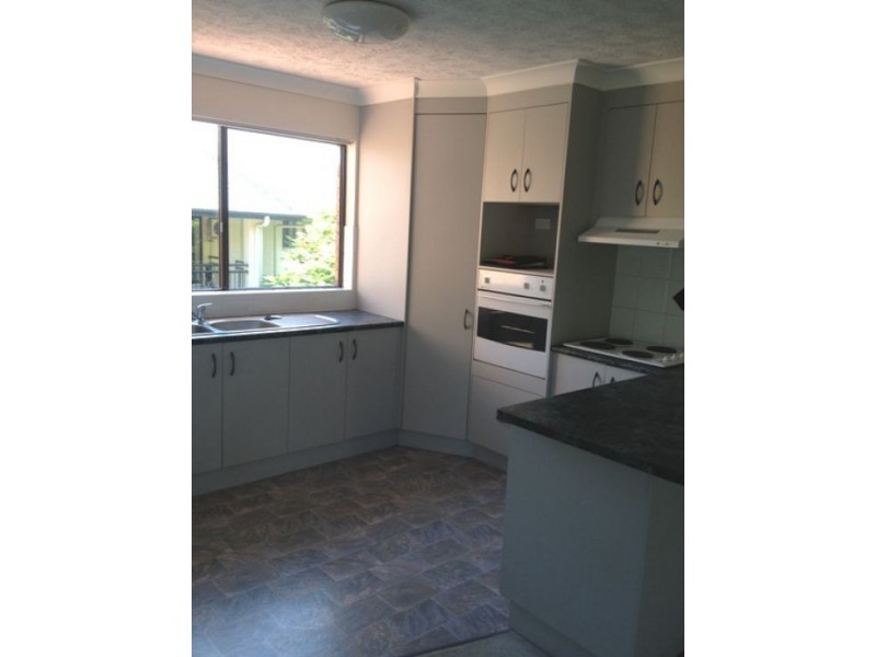 8/146 High Street, Southport QLD 4215