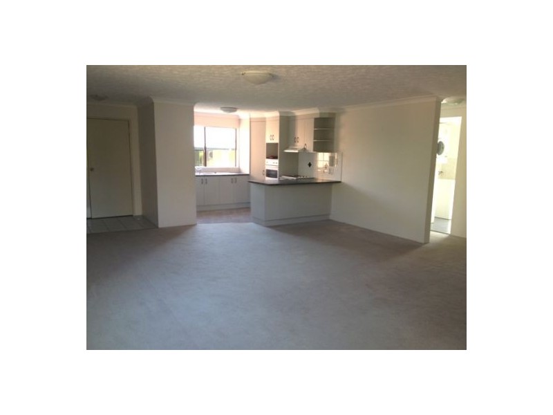 8/146 High Street, Southport QLD 4215