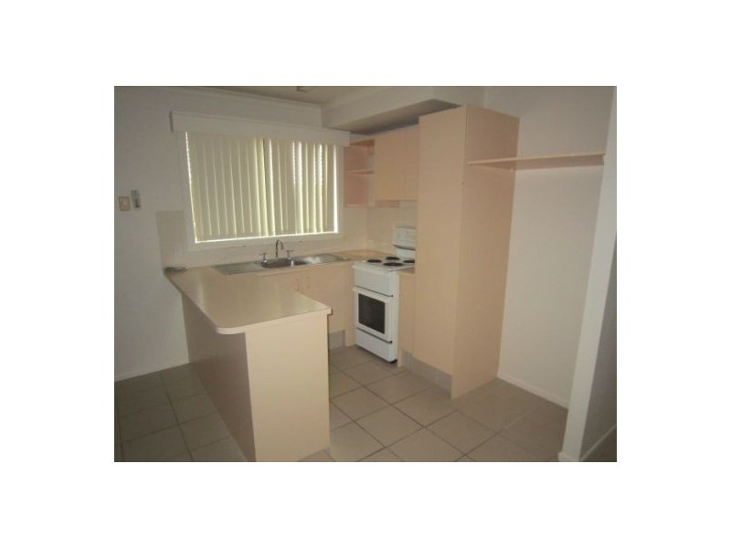 2/9 Meyer Street, Southport QLD 4215