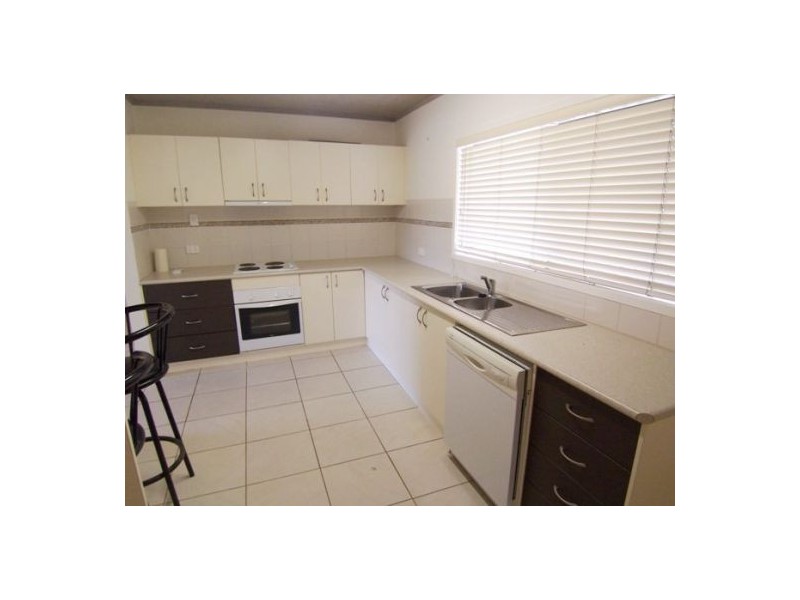 3/214 Scarborough Street, Southport QLD 4215