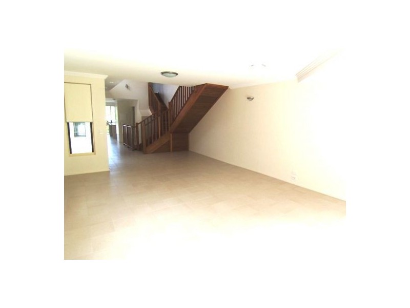 2/4 King St, Southport QLD 4215