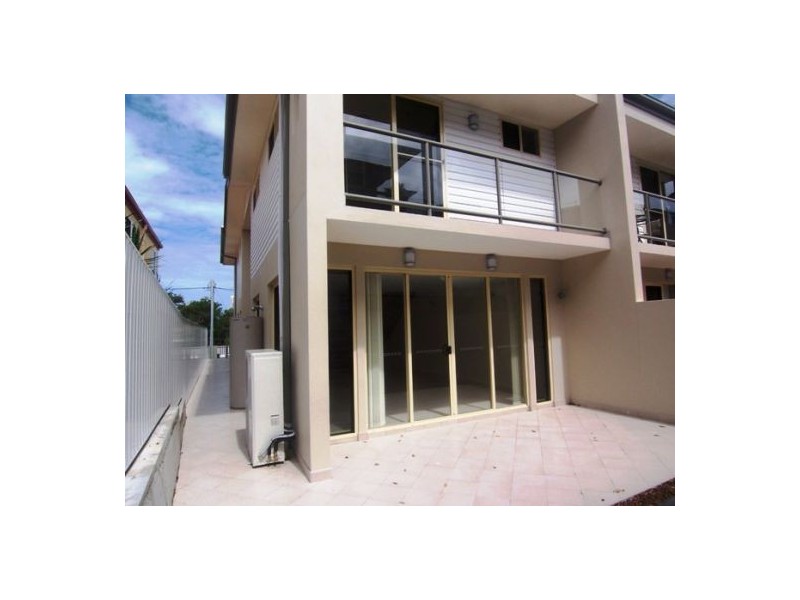 2/4 King St, Southport QLD 4215