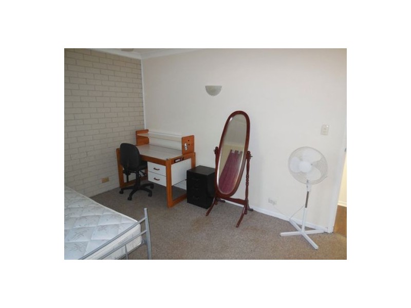 1/126 Smith Street, Southport QLD 4215