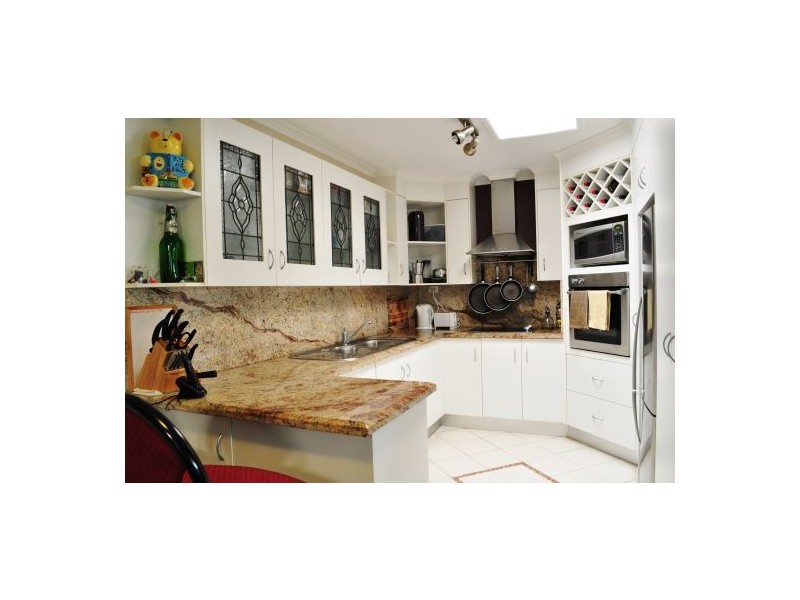 25/26 Elliott St, Isle Of Capri QLD 4217