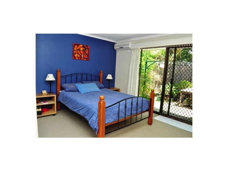 25/26 Elliott St, Isle Of Capri QLD 4217