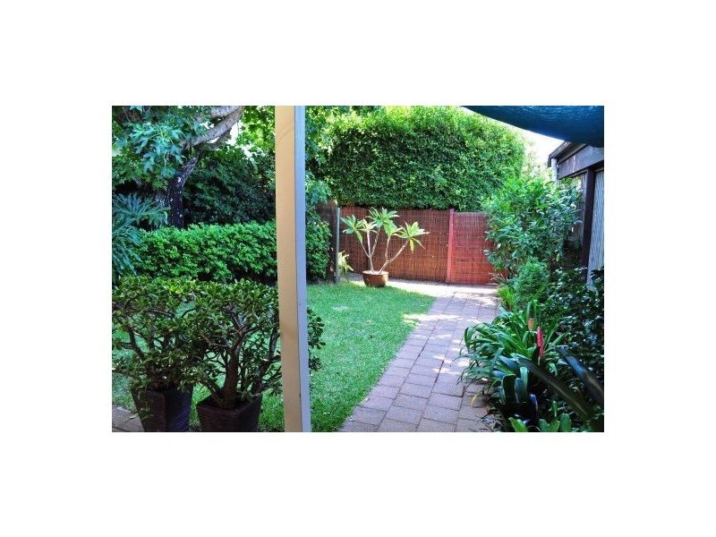 25/26 Elliott St, Isle Of Capri QLD 4217