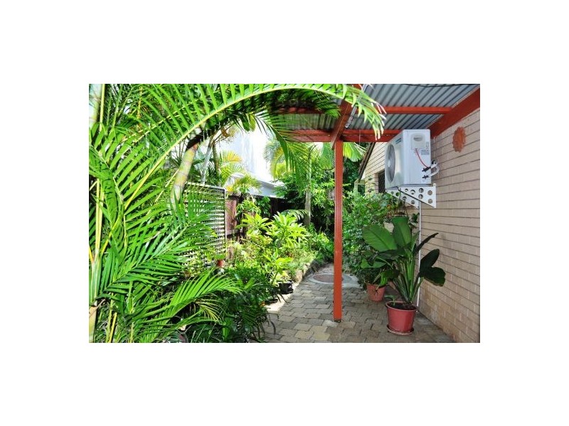 25/26 Elliott St, Isle Of Capri QLD 4217