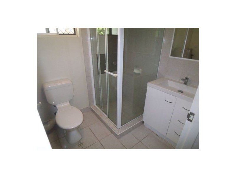 2/203 Scarborough St, Southport QLD 4215