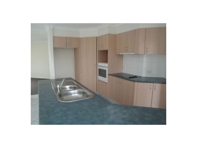 13 Maui Crescent, Pacific Pines QLD 4211