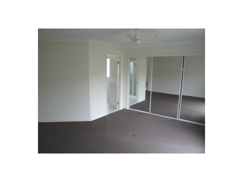 13 Maui Crescent, Pacific Pines QLD 4211