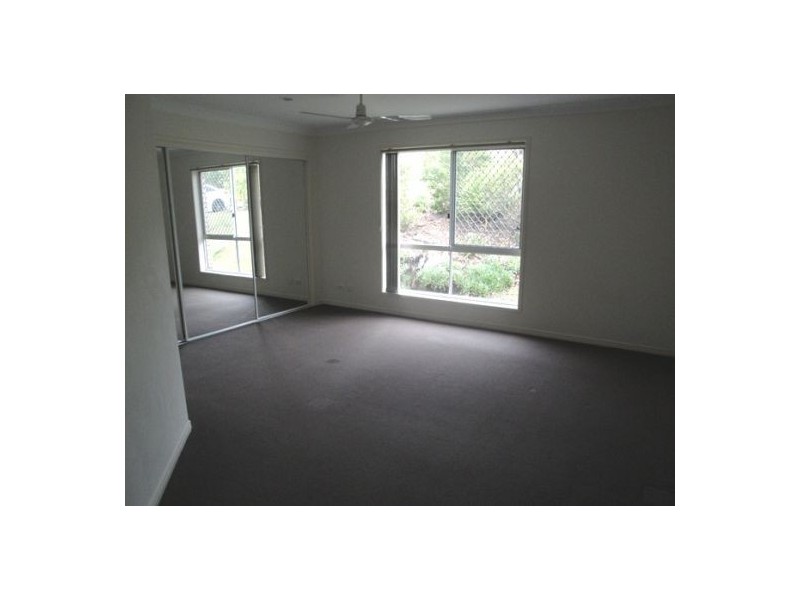 13 Maui Crescent, Pacific Pines QLD 4211