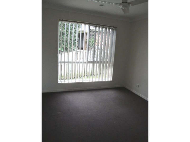 13 Maui Crescent, Pacific Pines QLD 4211