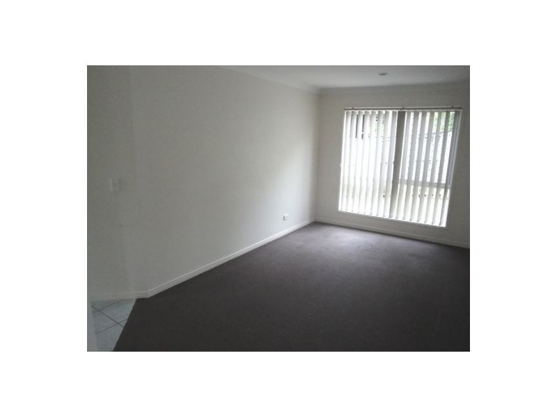 13 Maui Crescent, Pacific Pines QLD 4211