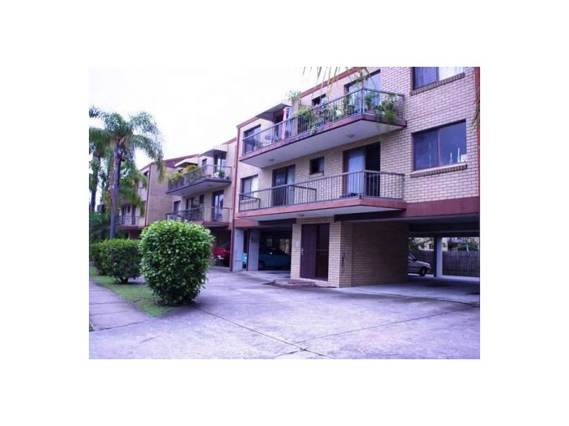 21/9 Bradford St, Labrador QLD 4215