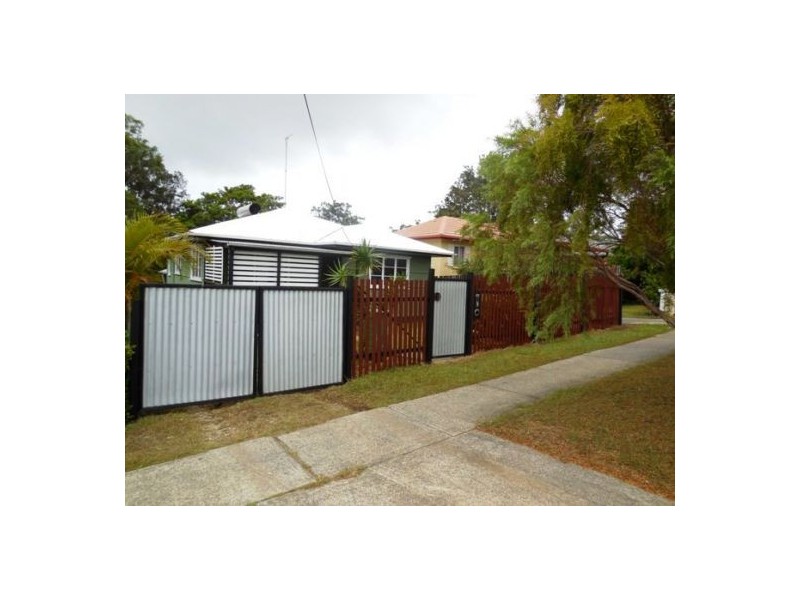 31 Kerr Ave, Southport QLD 4215