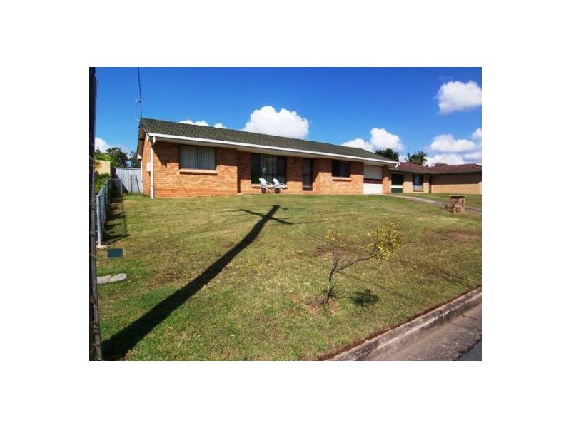 57 Woomera Cres, Southport QLD 4215