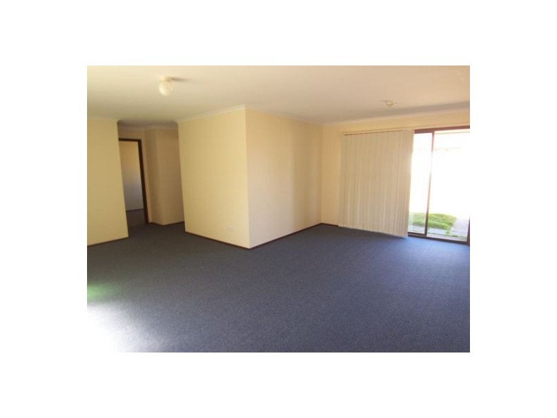 57 Woomera Cres, Southport QLD 4215