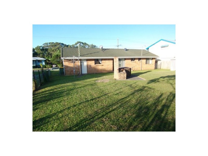 57 Woomera Cres, Southport QLD 4215