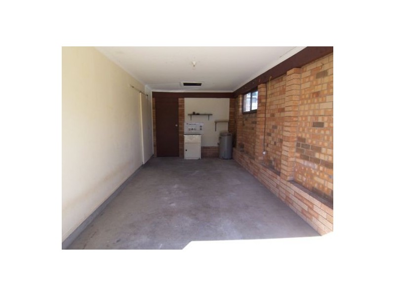 57 Woomera Cres, Southport QLD 4215