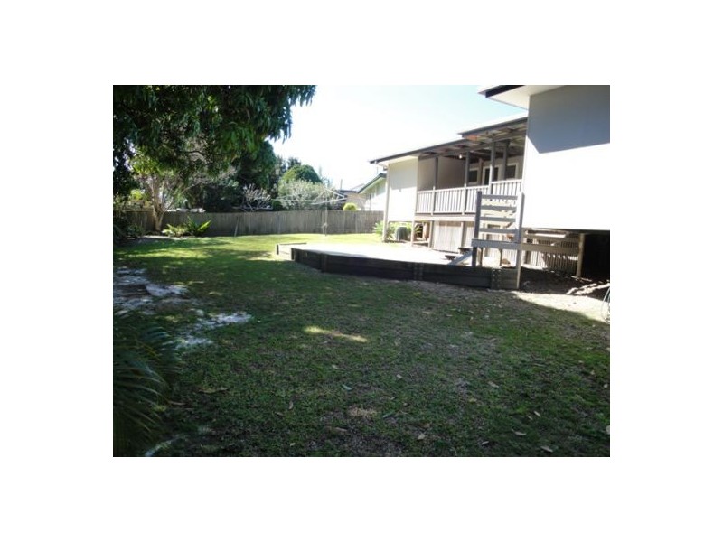 15 Lind Avenue, Southport QLD 4215