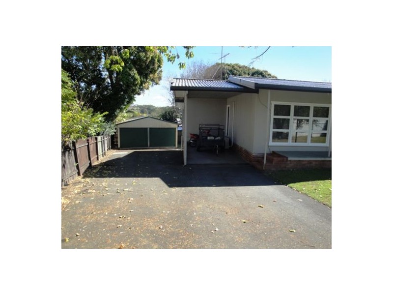 15 Lind Avenue, Southport QLD 4215