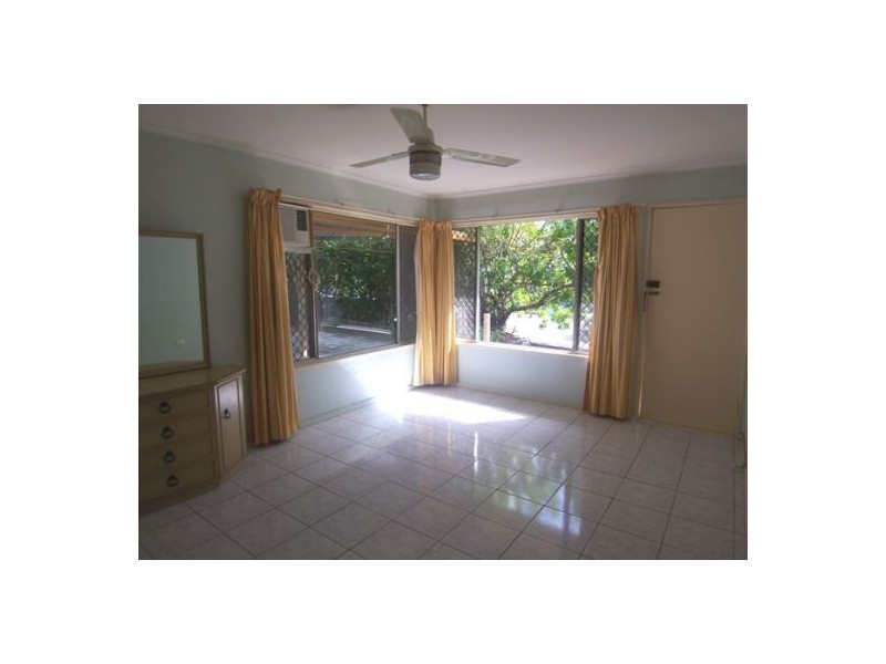 1/13 Walton Street, Southport QLD 4215