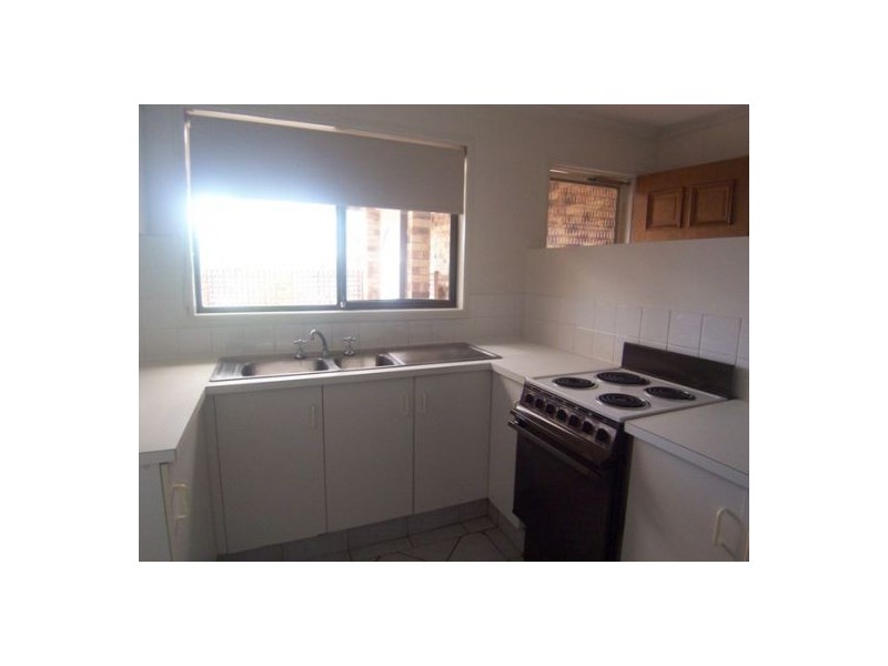 1&2/11 Avi Court, Labrador QLD 4215