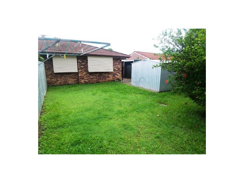 1&2/11 Avi Court, Labrador QLD 4215