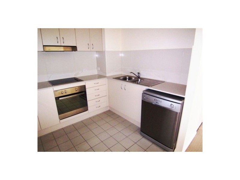 17/6-10 Rose St, Southport QLD 4215