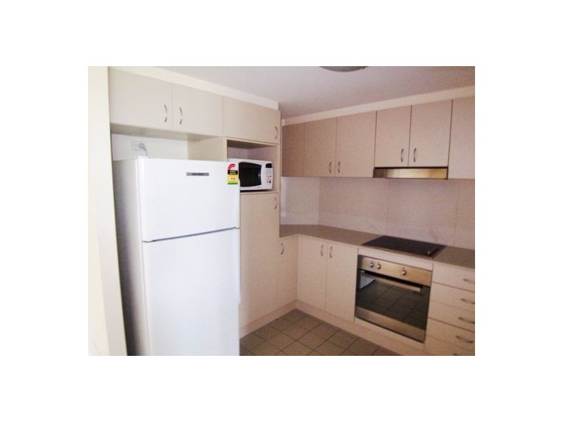 17/6-10 Rose St, Southport QLD 4215