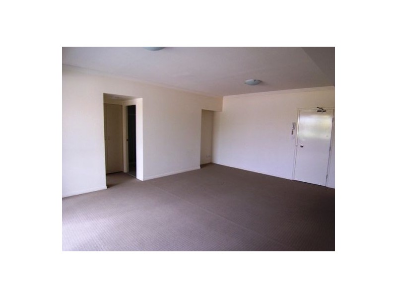 17/6-10 Rose St, Southport QLD 4215
