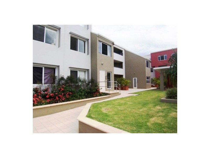 17/6-10 Rose St, Southport QLD 4215