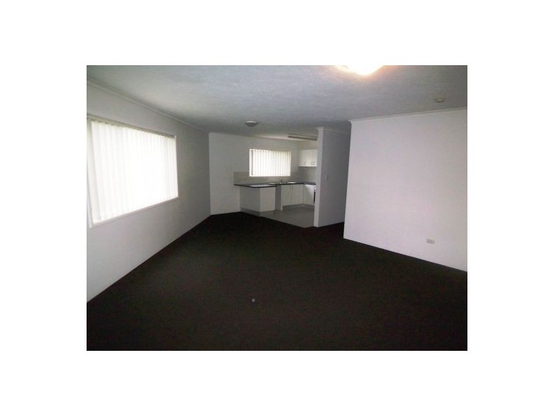 4/143 High Street, Southport QLD 4215