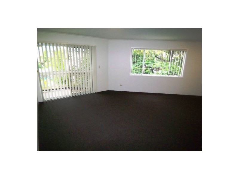 4/143 High Street, Southport QLD 4215