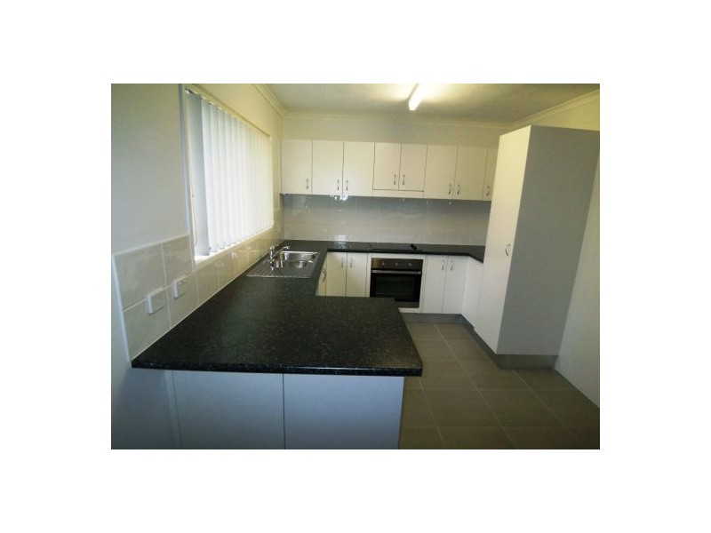 4/143 High Street, Southport QLD 4215