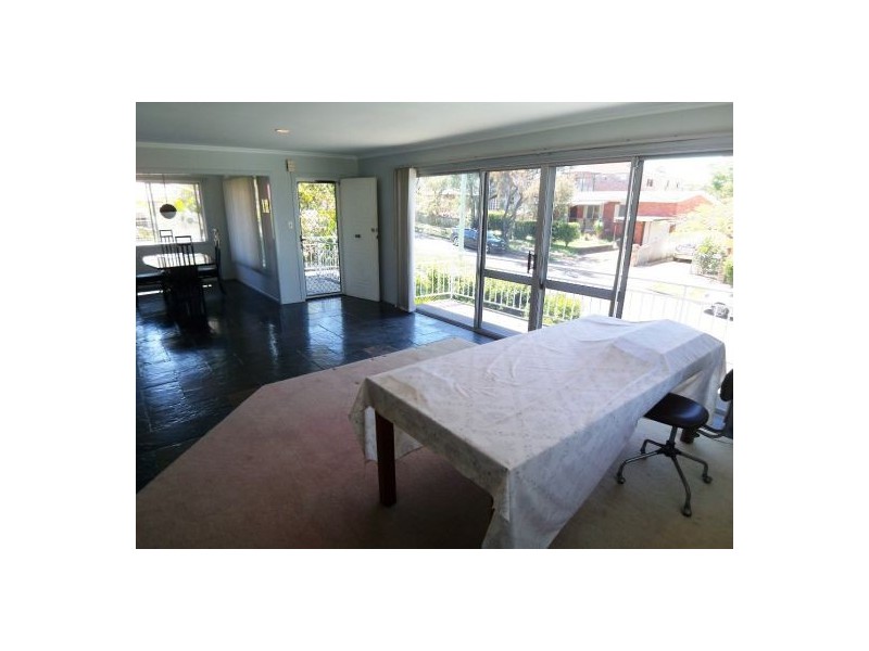 4 Ewan Street, Southport QLD 4215