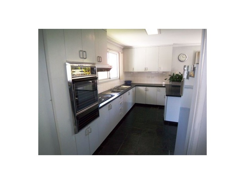 4 Ewan Street, Southport QLD 4215