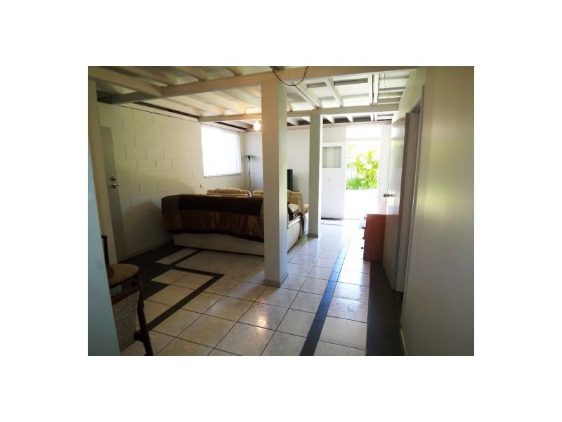 4 Ewan Street, Southport QLD 4215