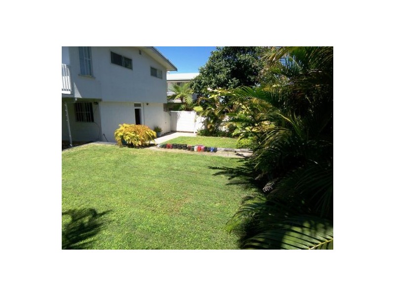 4 Ewan Street, Southport QLD 4215