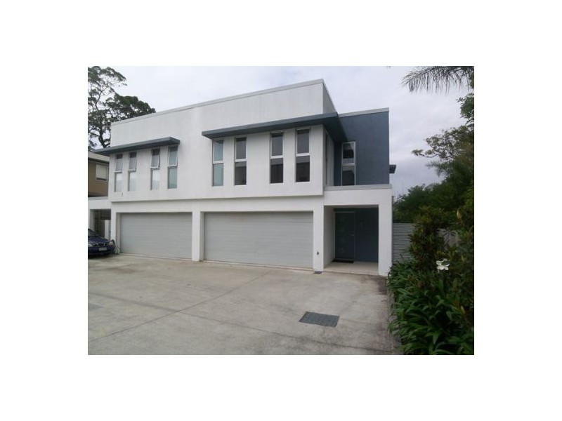 4/64 Broad Street, Labrador QLD 4215
