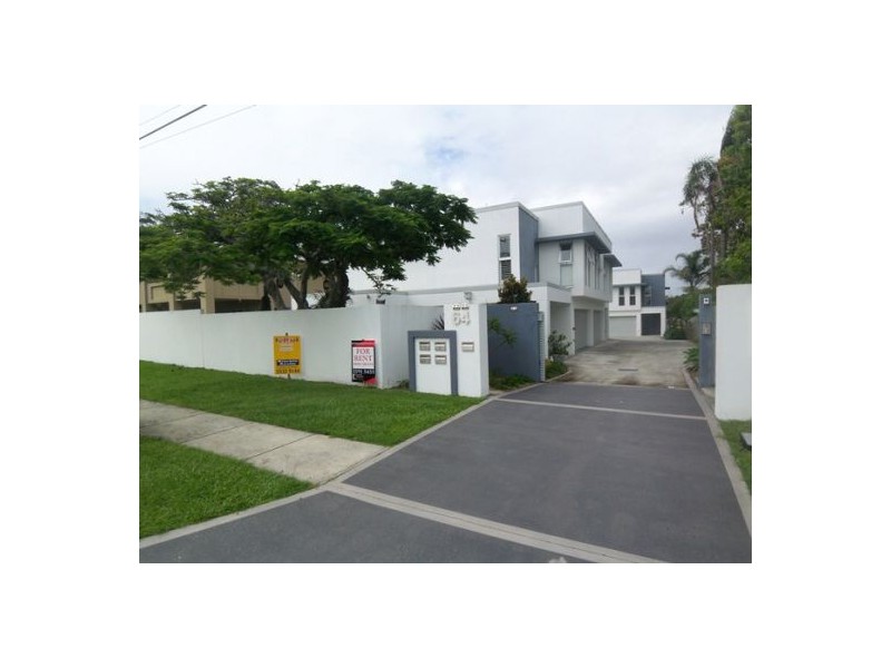 4/64 Broad Street, Labrador QLD 4215