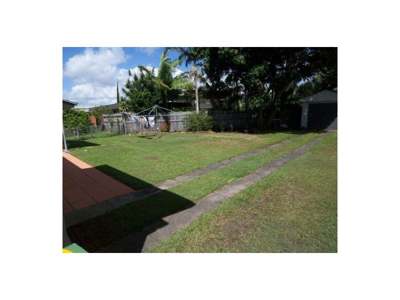 24 Morala Avenue, Runaway Bay QLD 4216