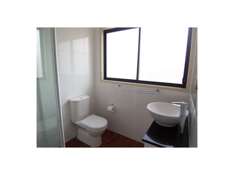 4/33 Harley Street, Labrador QLD 4215