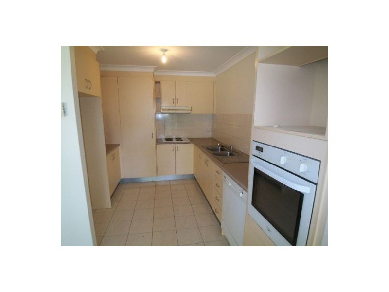 1/33 Nakina Street, Southport QLD 4215