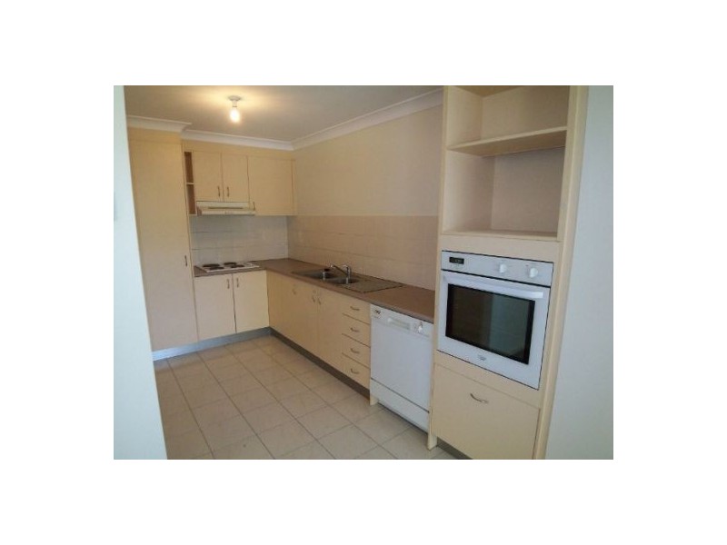 1/33 Nakina Street, Southport QLD 4215