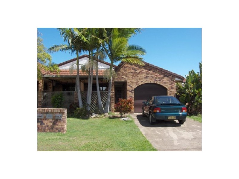 2/11 Avi Court, Labrador QLD 4215